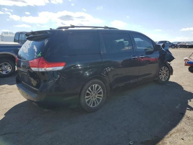 2011 Toyota Sienna XLE