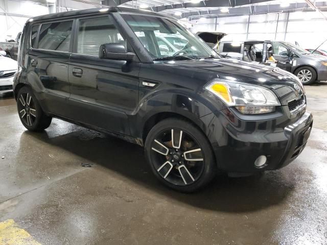 2010 KIA Soul +