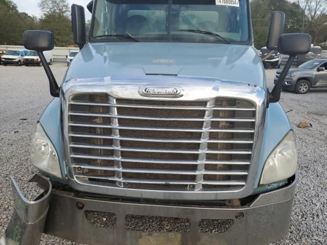 2013 Freightliner Cascadia 125