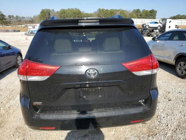 2013 Toyota Sienna XLE