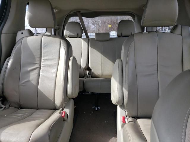 2014 Toyota Sienna XLE