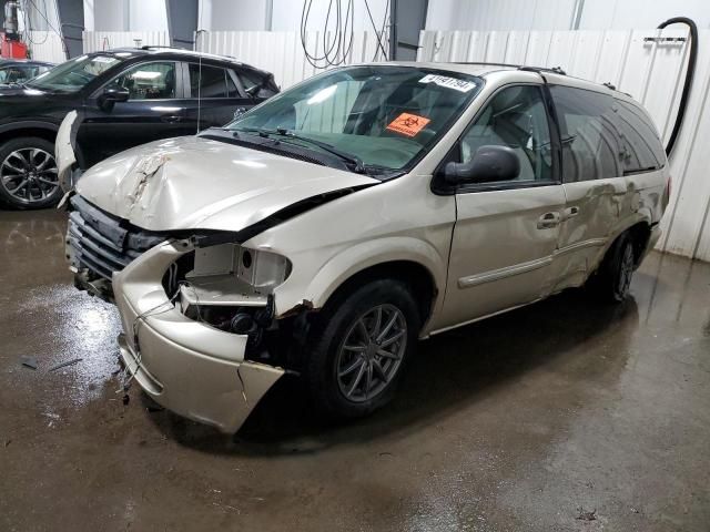 2005 Chrysler Town & Country Touring