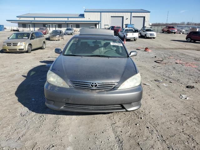 2005 Toyota Camry LE