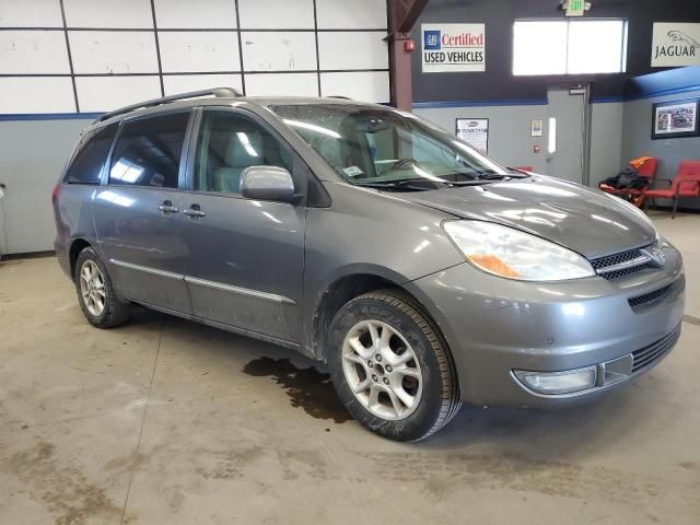 2004 Toyota Sienna XLE