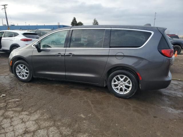 2020 Chrysler Voyager LX