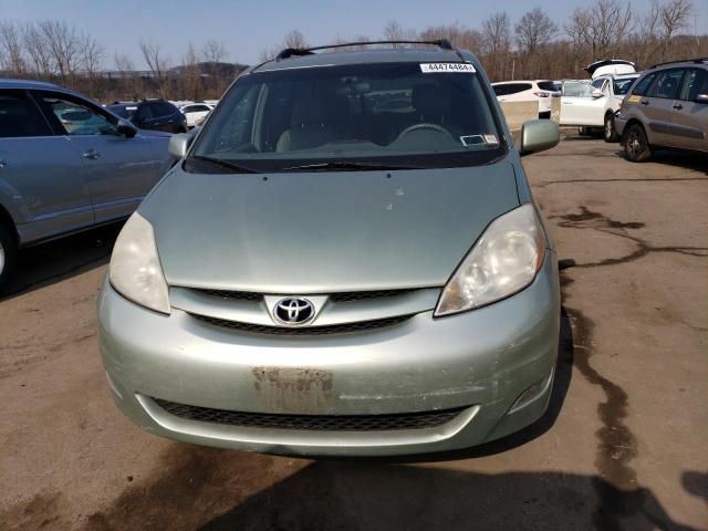 2008 Toyota Sienna XLE