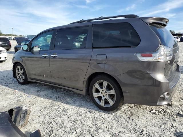 2013 Toyota Sienna Sport