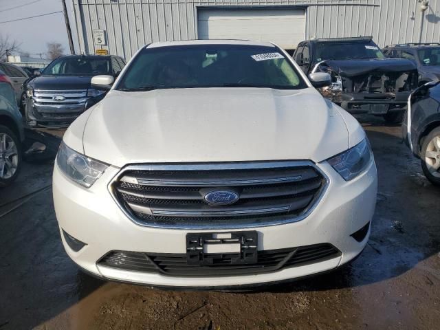 2018 Ford Taurus SEL