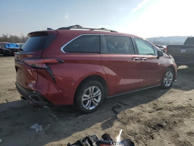 2021 Toyota Sienna XSE