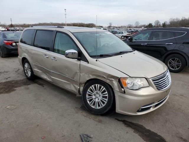 2013 Chrysler Town & Country Limited