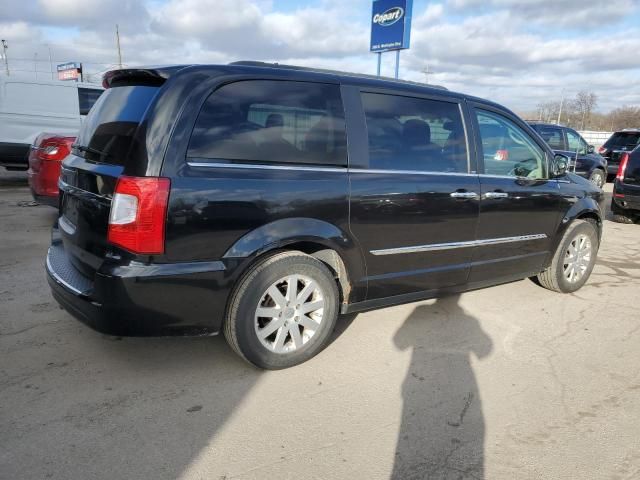 2011 Chrysler Town & Country Touring L