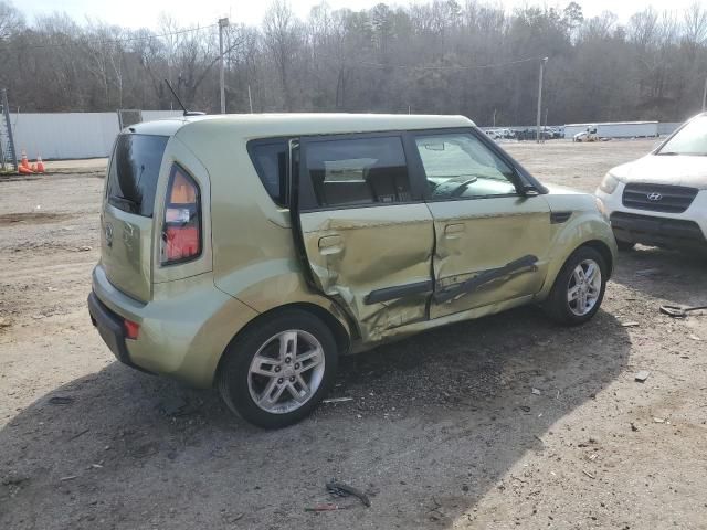 2010 KIA Soul +