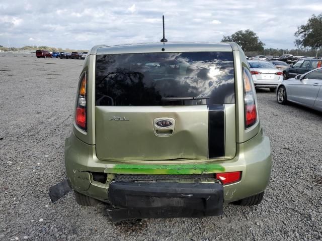 2011 KIA Soul +