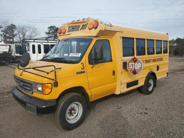 2006 Ford Econoline E350 Super Duty Cutaway Van