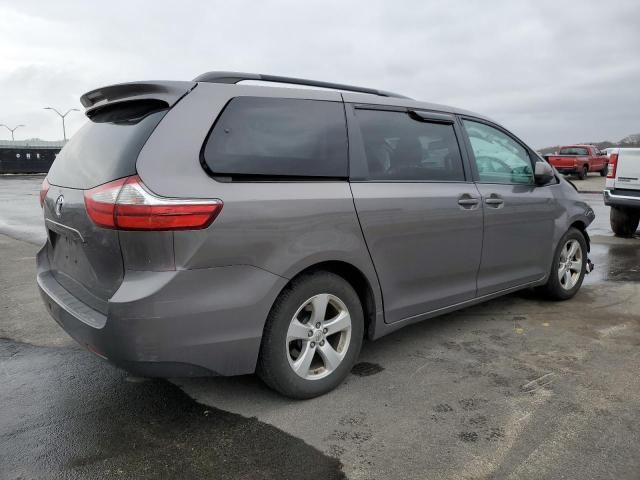 2016 Toyota Sienna LE