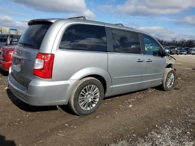 2013 Chrysler Town & Country Touring L