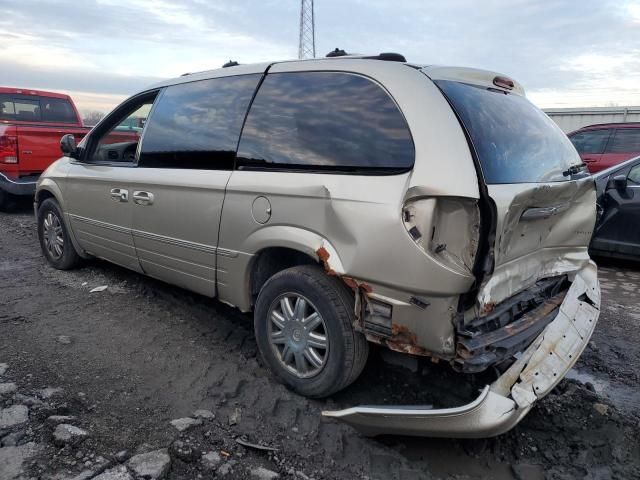 2005 Chrysler Town & Country Limited