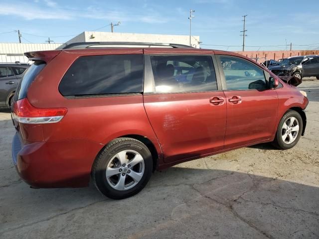 2011 Toyota Sienna LE