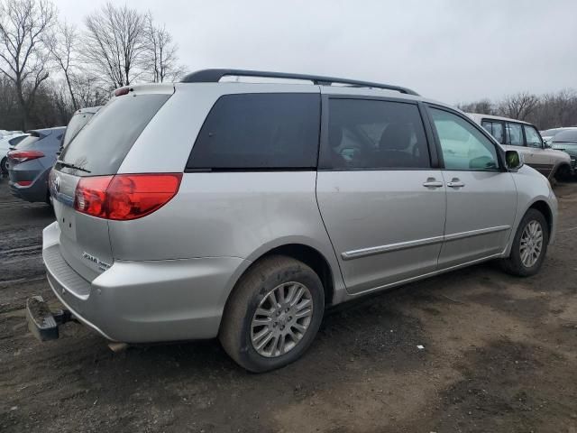 2010 Toyota Sienna XLE