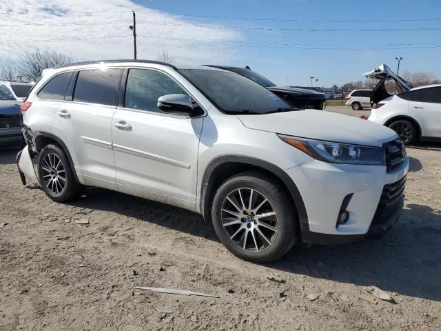 2017 Toyota Highlander SE