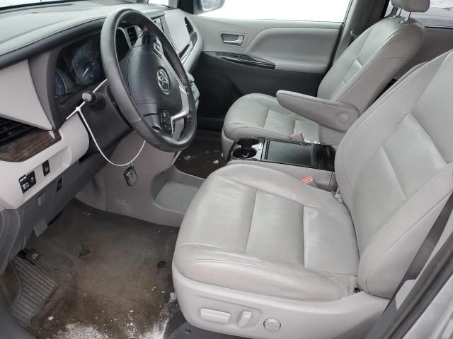 2017 Toyota Sienna XLE