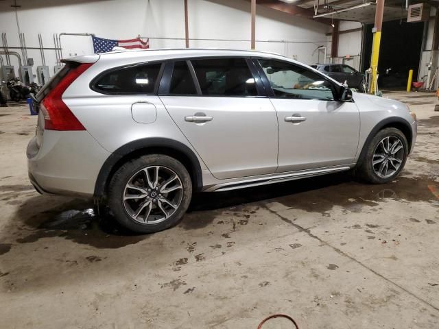 2015 Volvo V60 Cross Country Premier