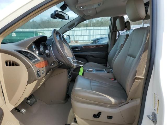 2011 Chrysler Town & Country Touring L