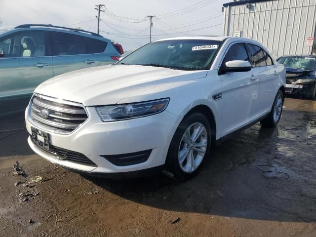 2018 Ford Taurus SEL