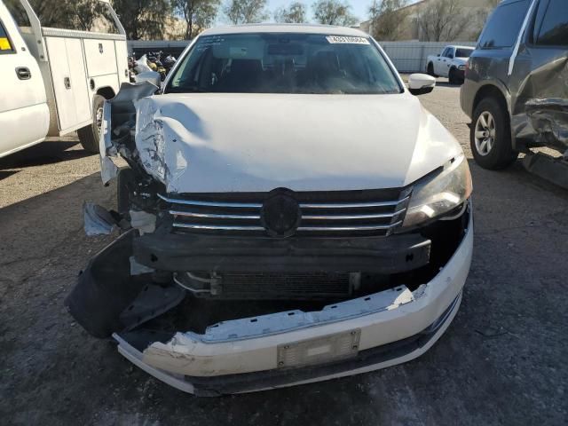 2013 Volkswagen Passat SE