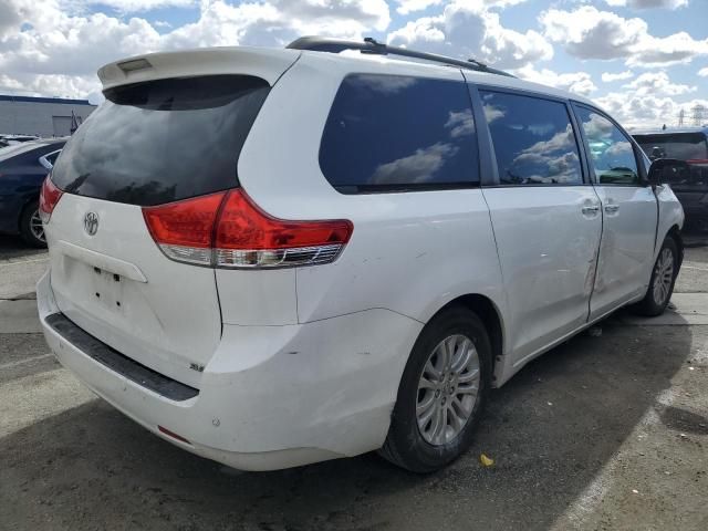 2012 Toyota Sienna XLE