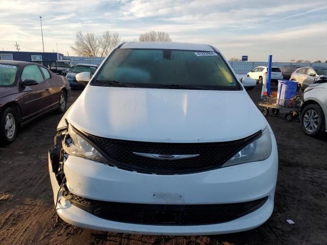 2021 Chrysler Voyager L