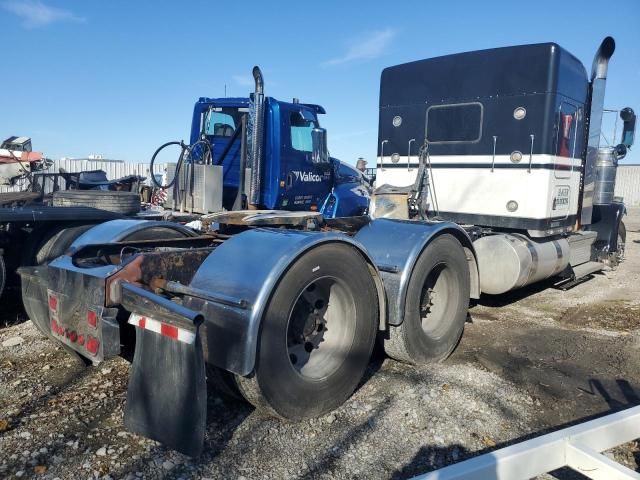 2011 Kenworth Construction W900