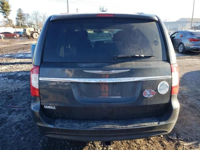 2012 Chrysler Town & Country Touring