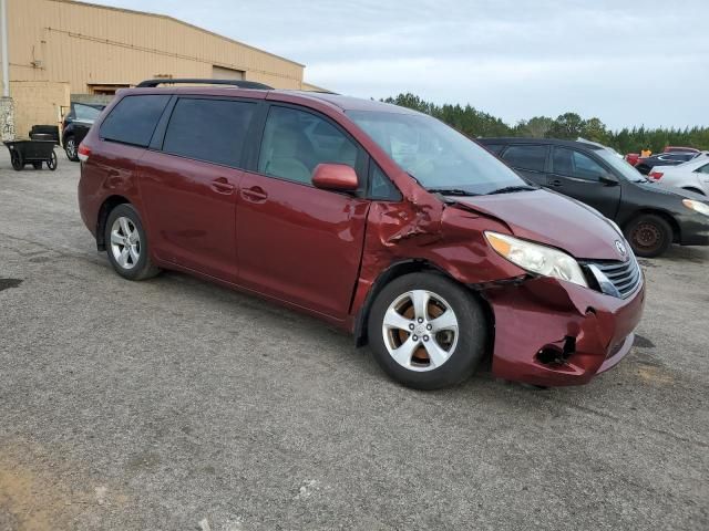 2014 Toyota Sienna LE