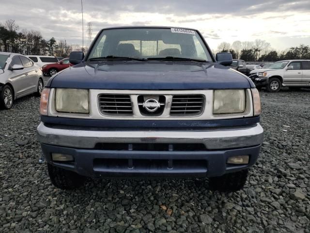 2000 Nissan Frontier Crew Cab XE