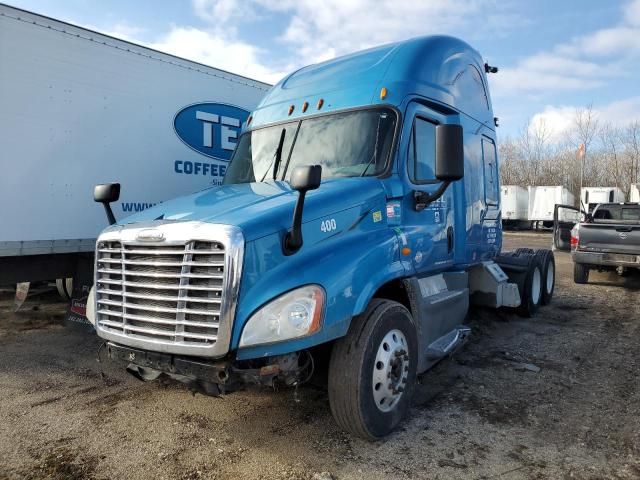 2015 Freightliner Cascadia 125