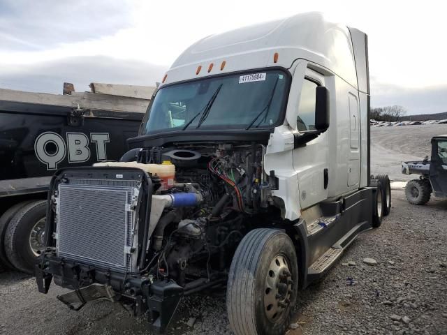 2021 Freightliner Cascadia 126