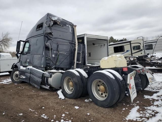 2022 Volvo VNR