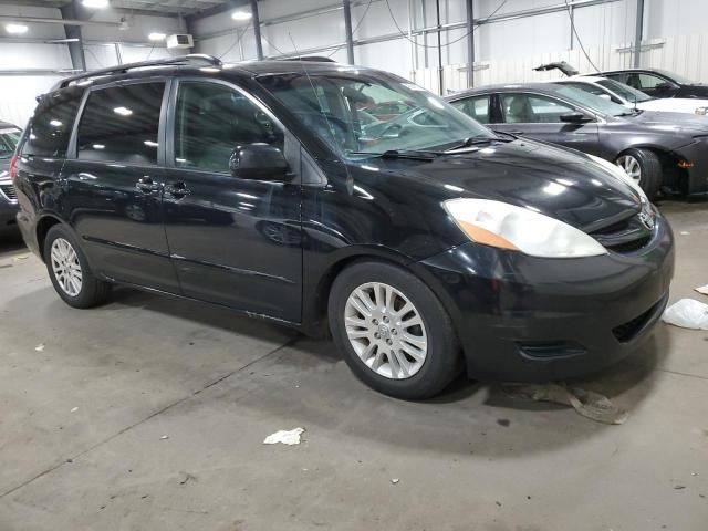 2008 Toyota Sienna XLE