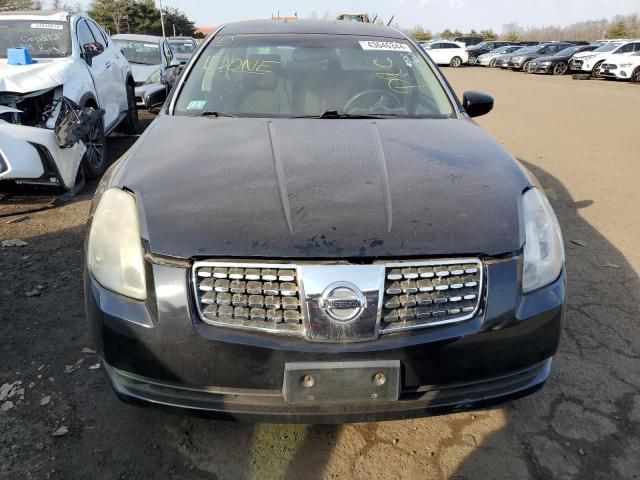 2005 Nissan Maxima SE