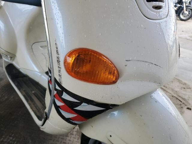 2005 Vespa M198F