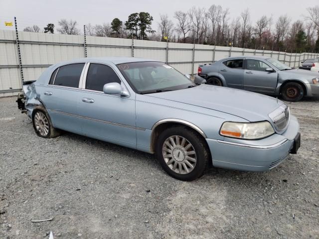 2005 Lincoln Town Car Signature