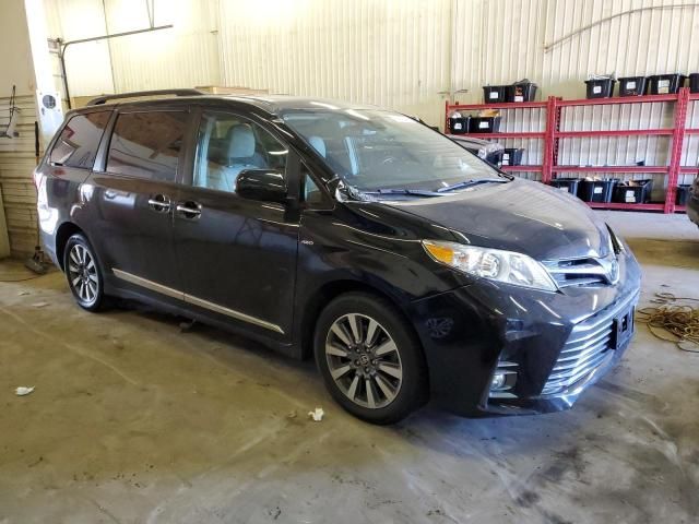 2020 Toyota Sienna XLE