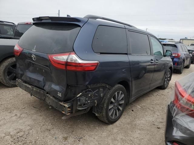 2018 Toyota Sienna XLE