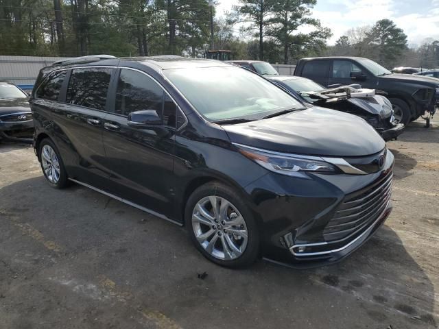 2023 Toyota Sienna Limited