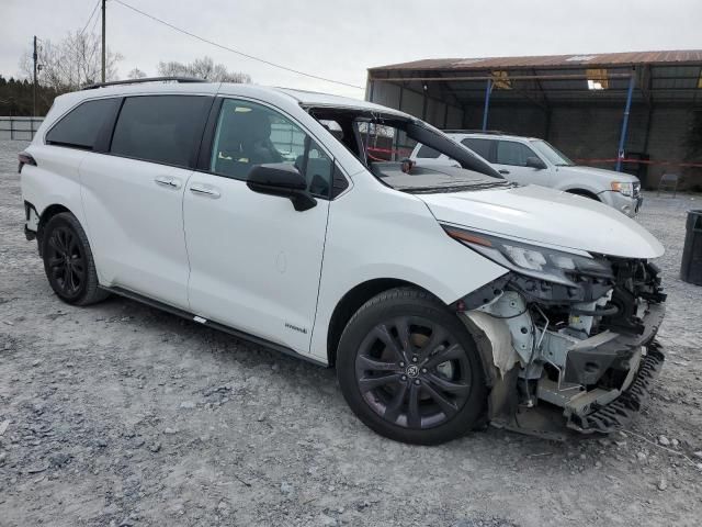 2021 Toyota Sienna XSE