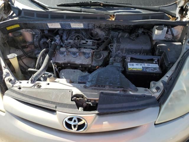 2006 Toyota Sienna XLE