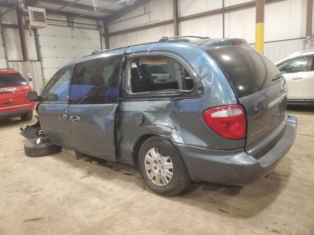 2006 Chrysler Town & Country LX