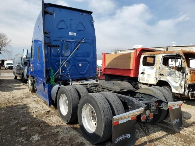 2020 Freightliner Cascadia 126