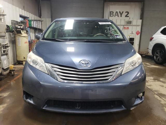 2013 Toyota Sienna XLE